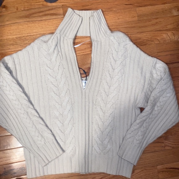 Open Back Wool & Cashmere-Blend Sweater - Picture 7 of 9